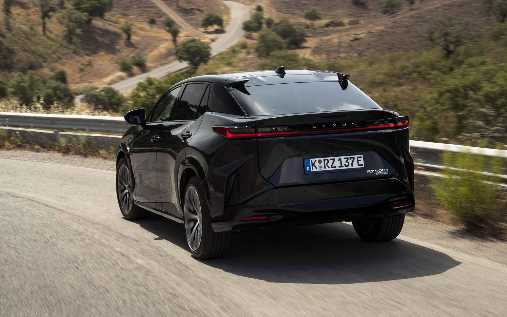  Lexus RZ 
