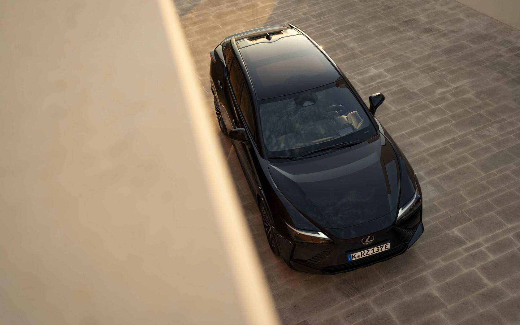  Lexus RZ 