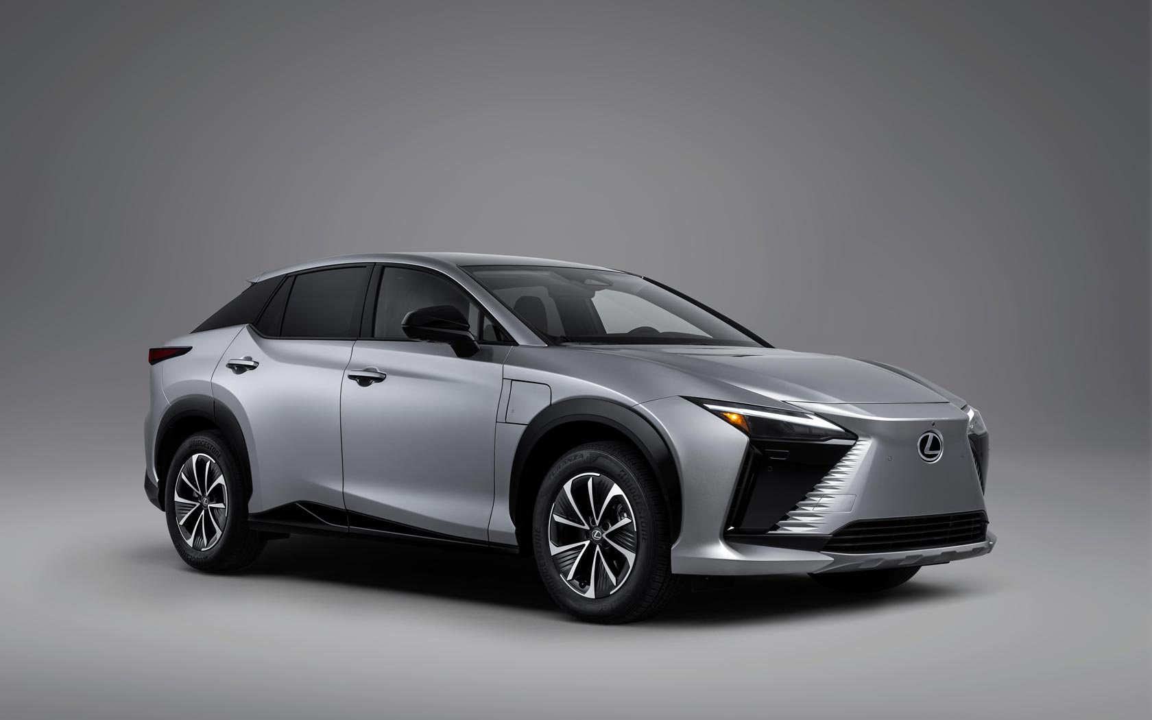  Lexus RZ 