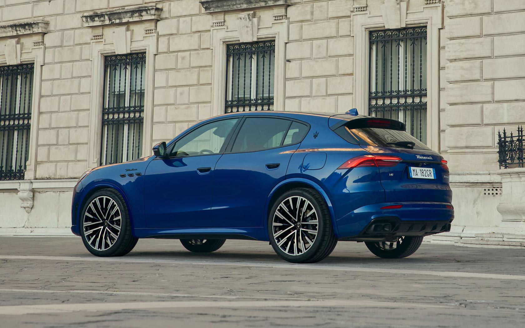 ���� Maserati Grecale 