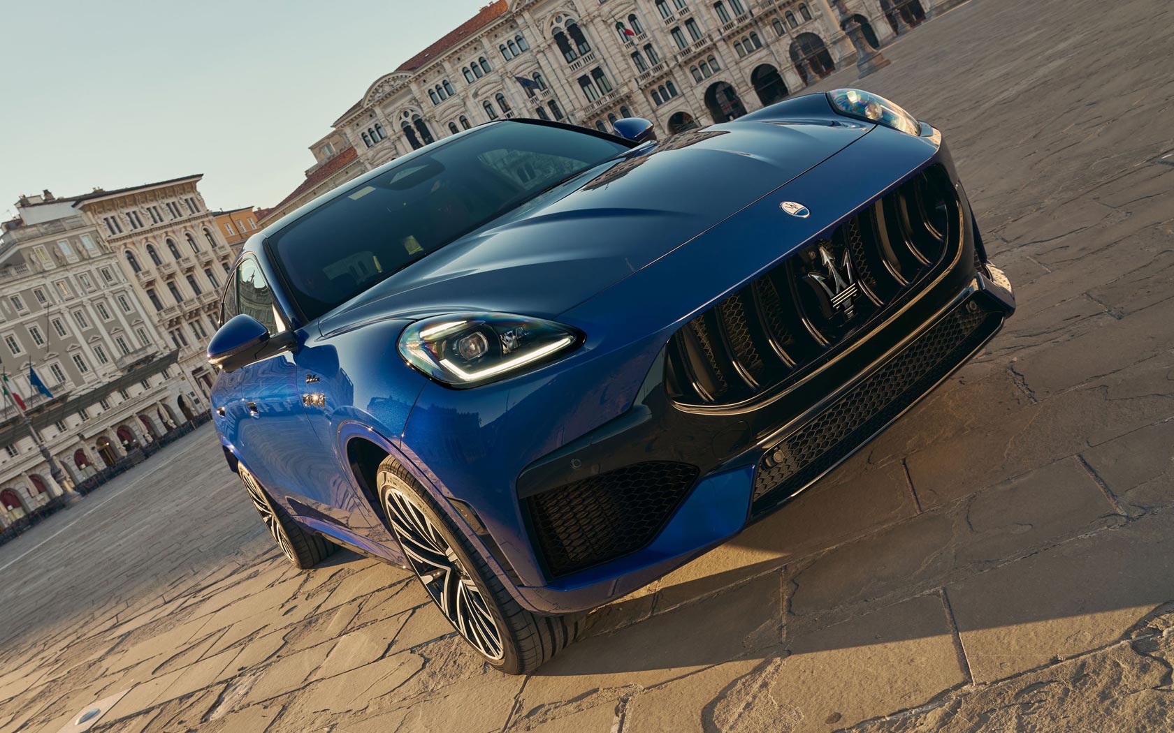 ���� Maserati Grecale 