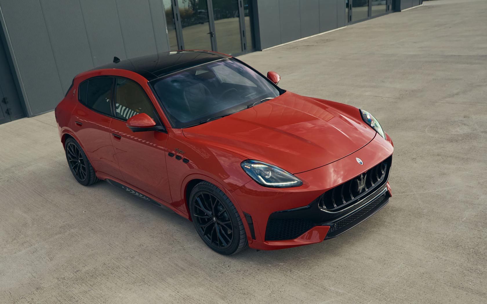 ���� Maserati Grecale Trofeo 