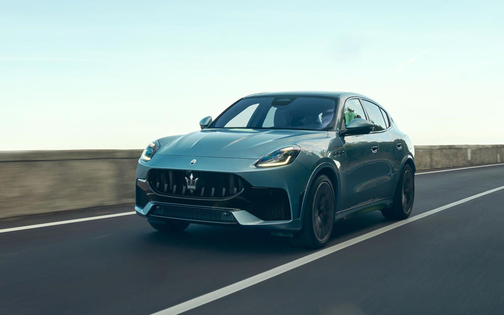 ���� Maserati Grecale Trofeo 