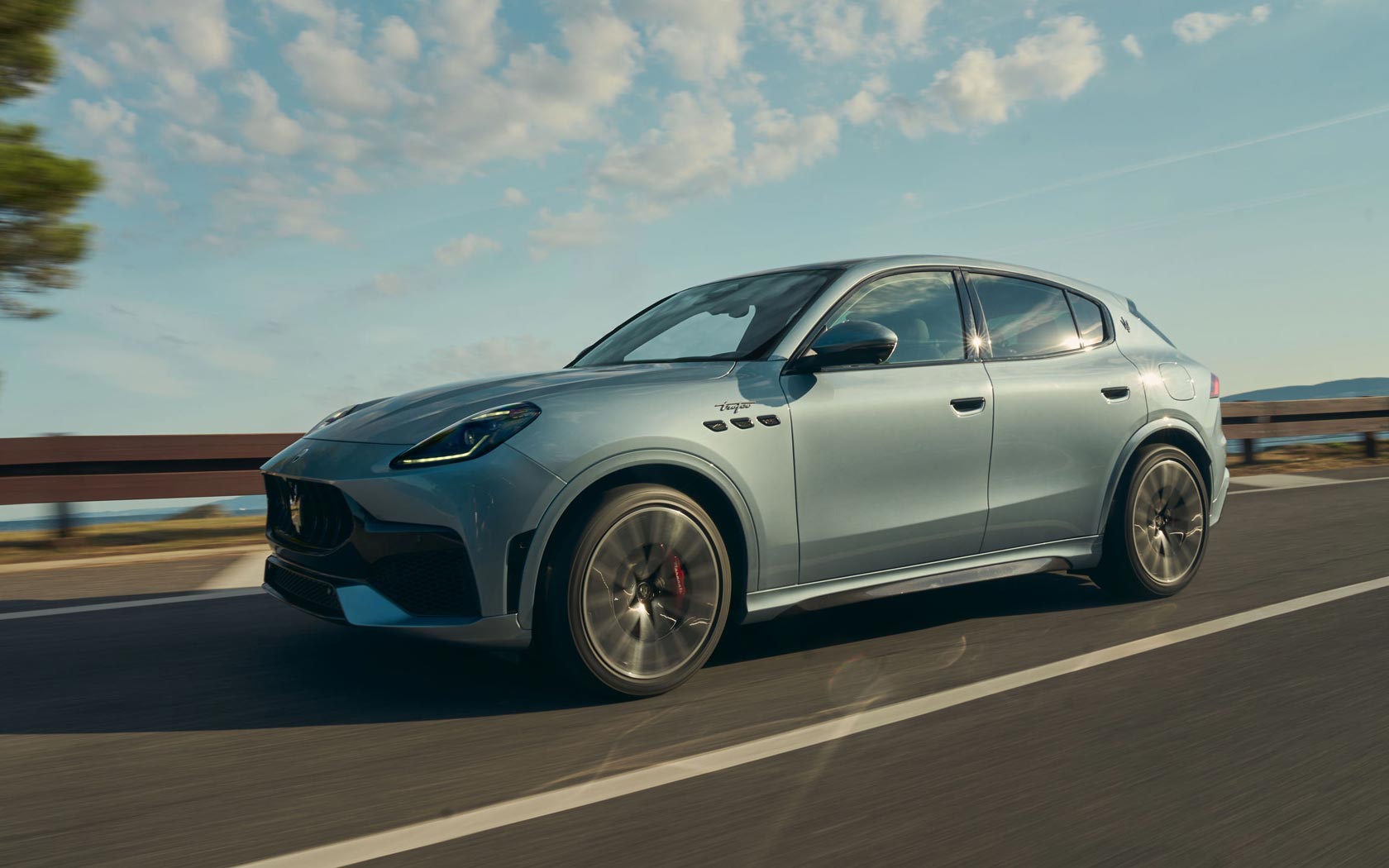���� Maserati Grecale Trofeo 