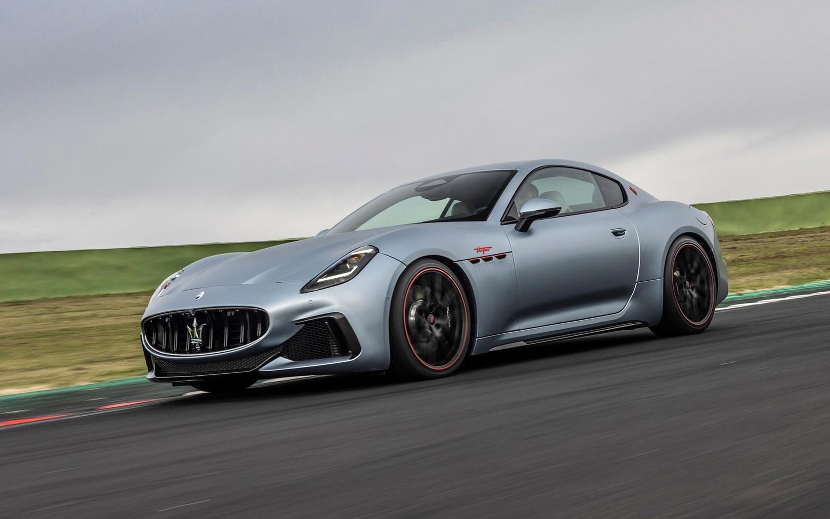  Maserati GranTurismo 