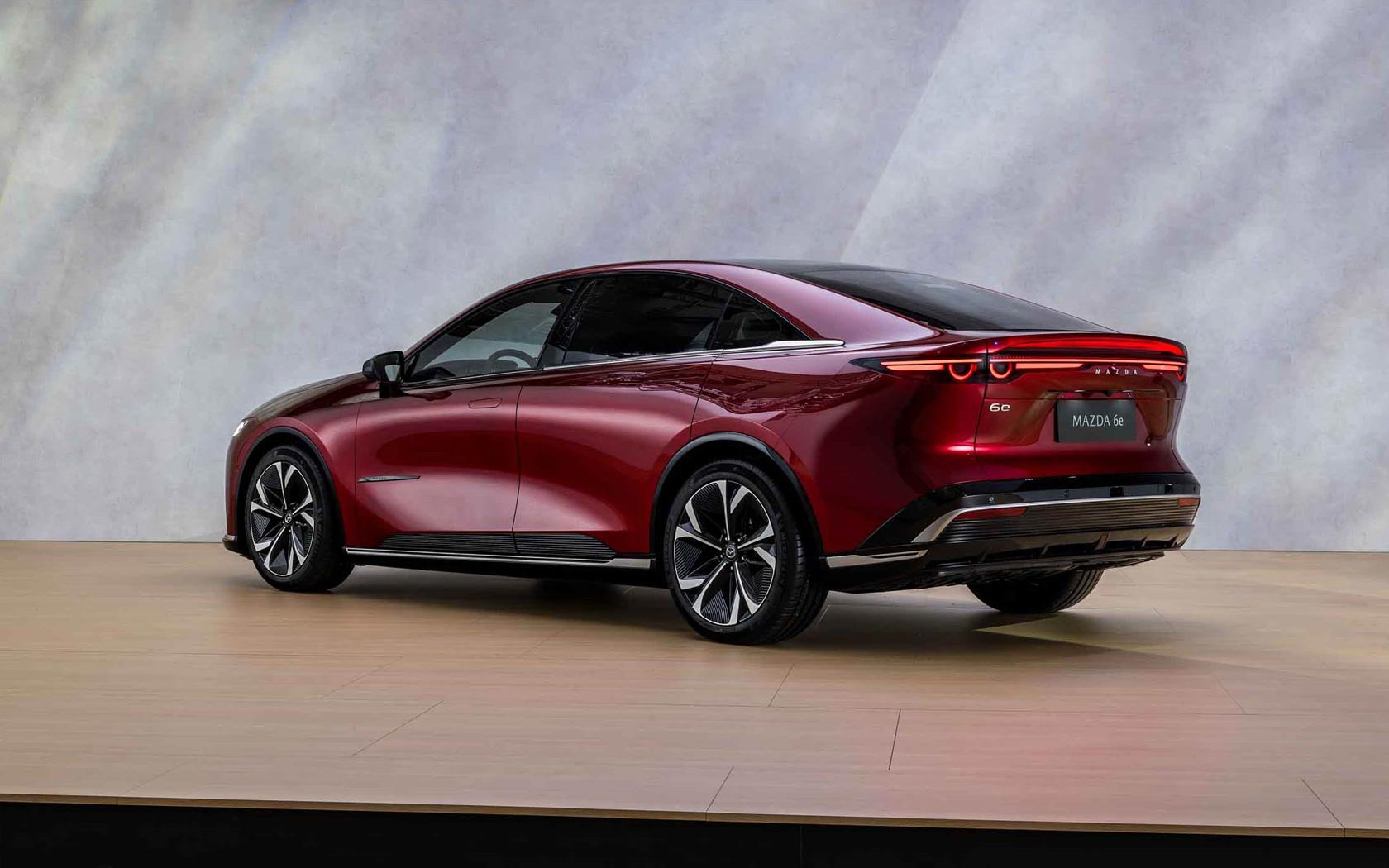  Mazda 6e 