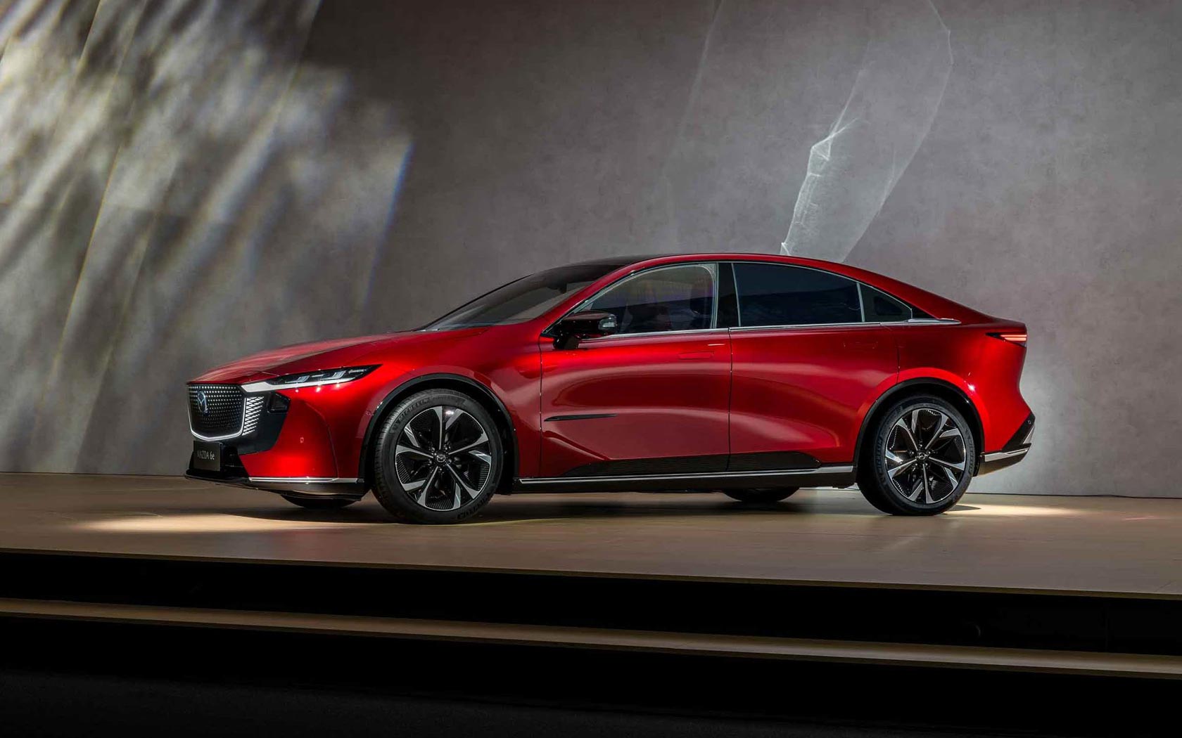  Mazda 6e 