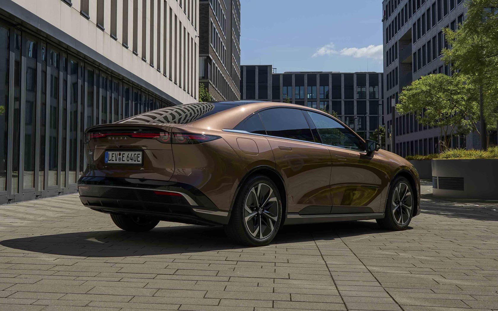  Mazda 6e 