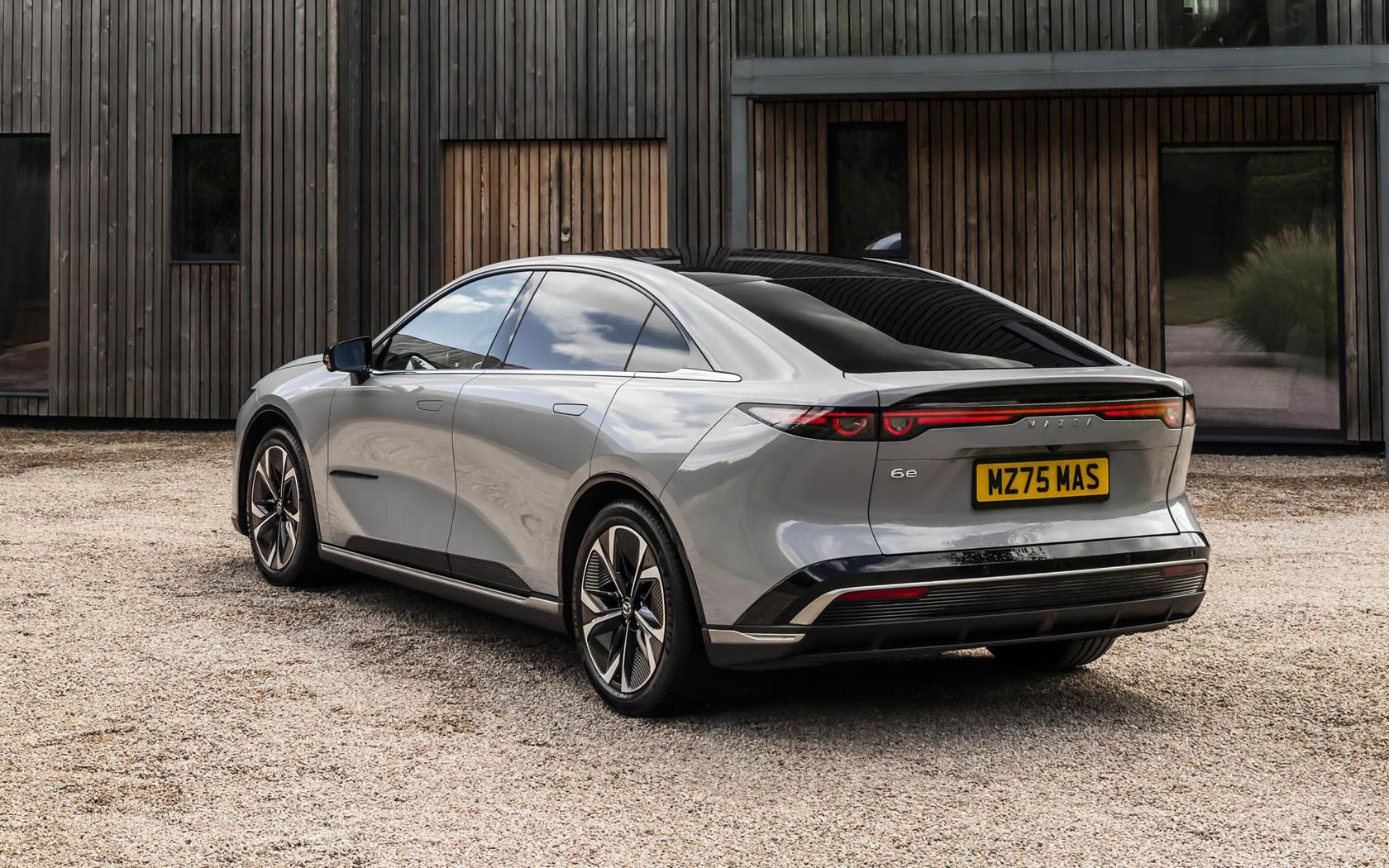  Mazda 6e 