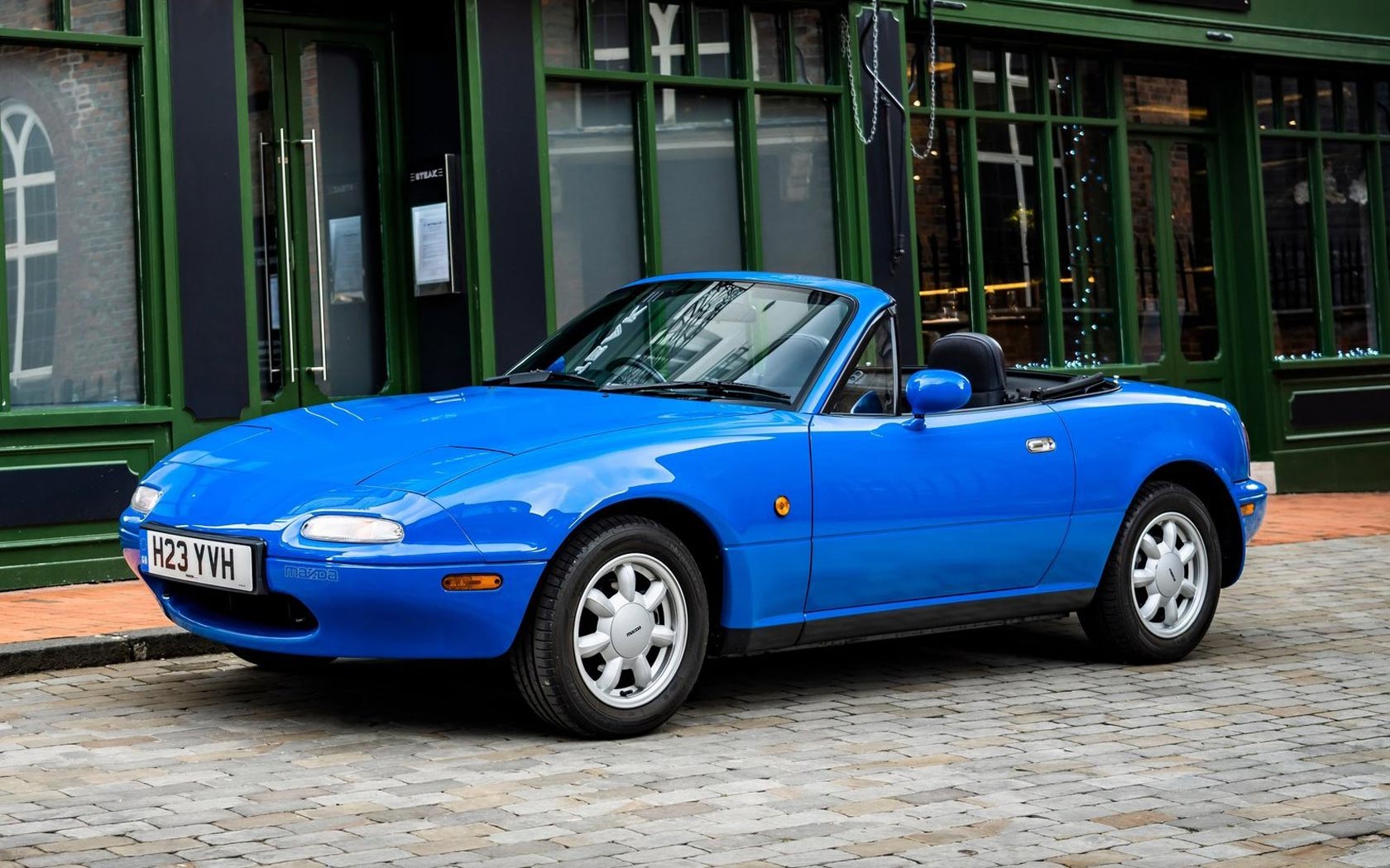  Mazda MX-5 Miata (1989-1997)