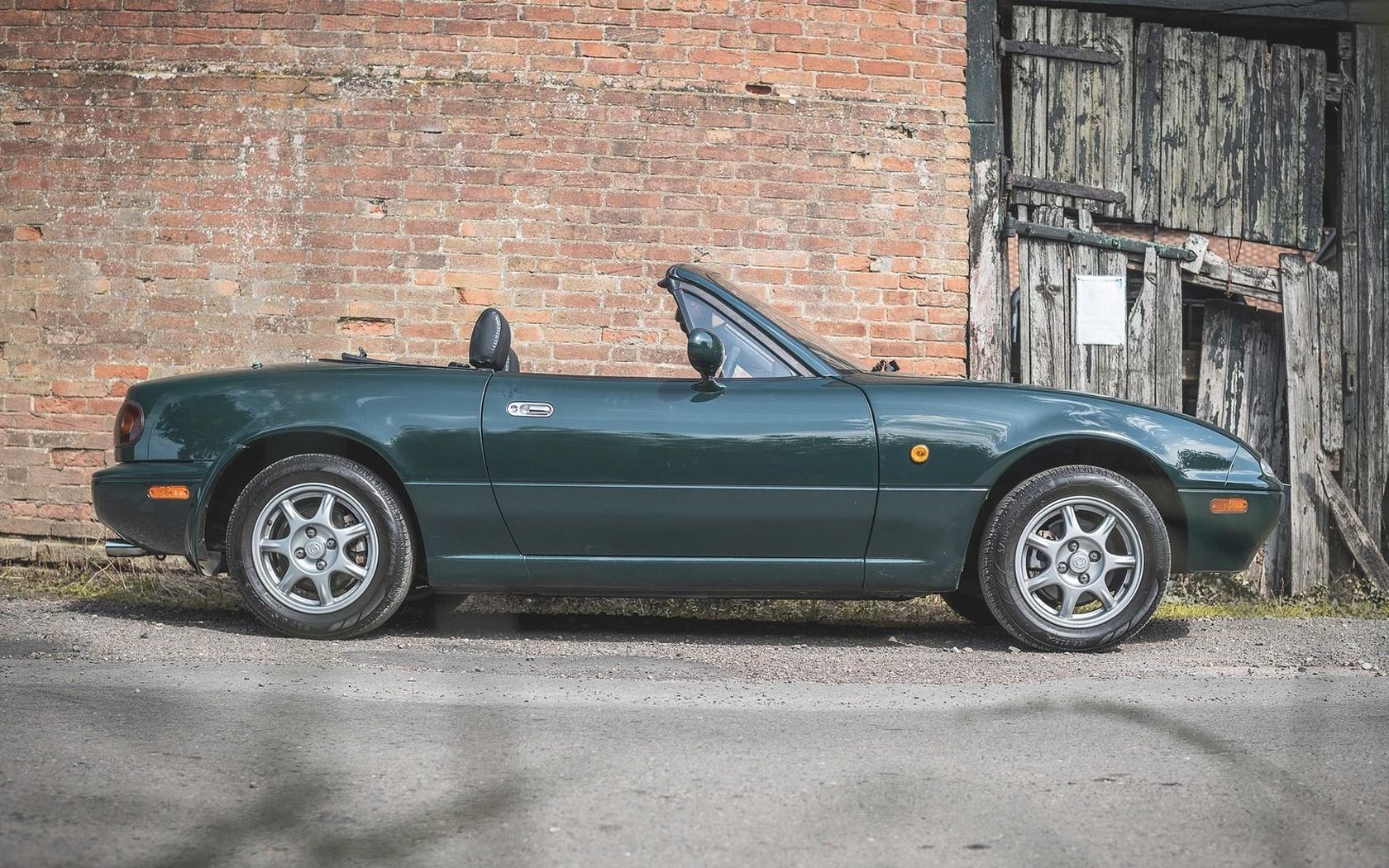  Mazda MX-5 Miata (1989-1997)