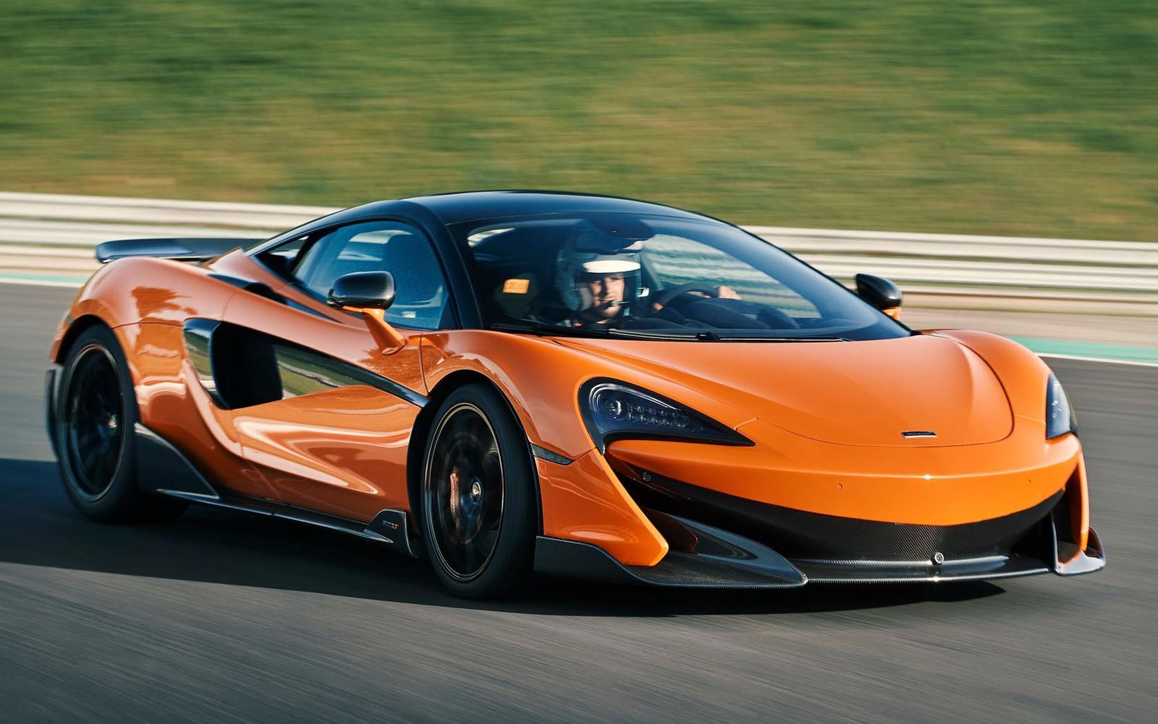  McLaren 600LT 