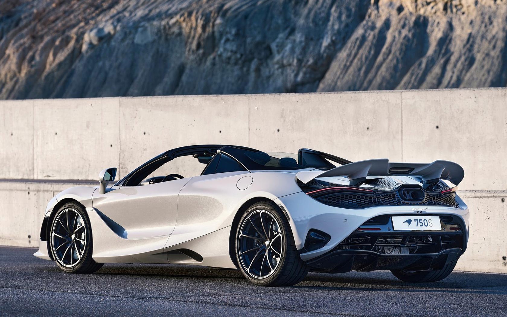  McLaren 750S Spider 