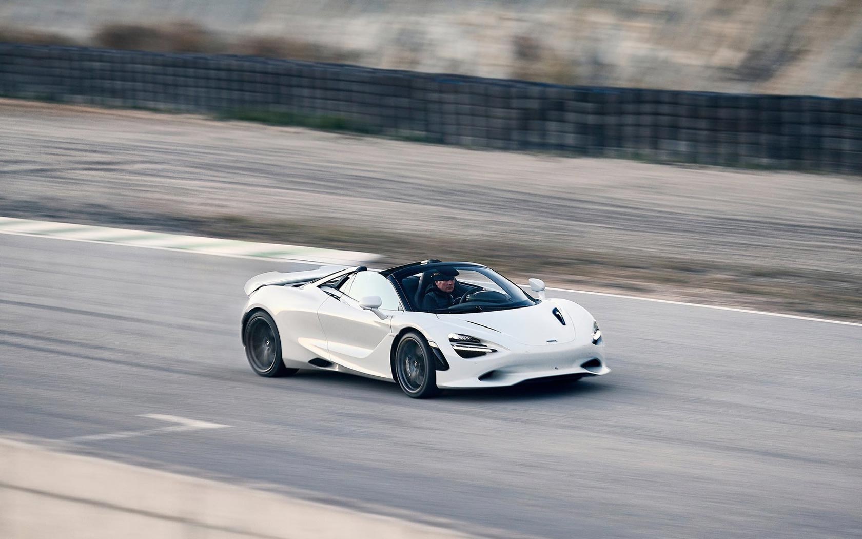  McLaren 750S Spider 