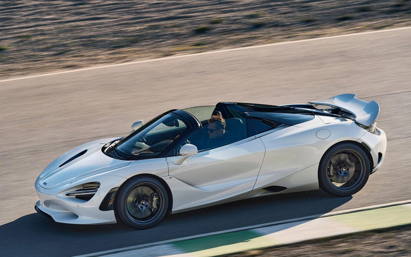  McLaren 750S Spider 