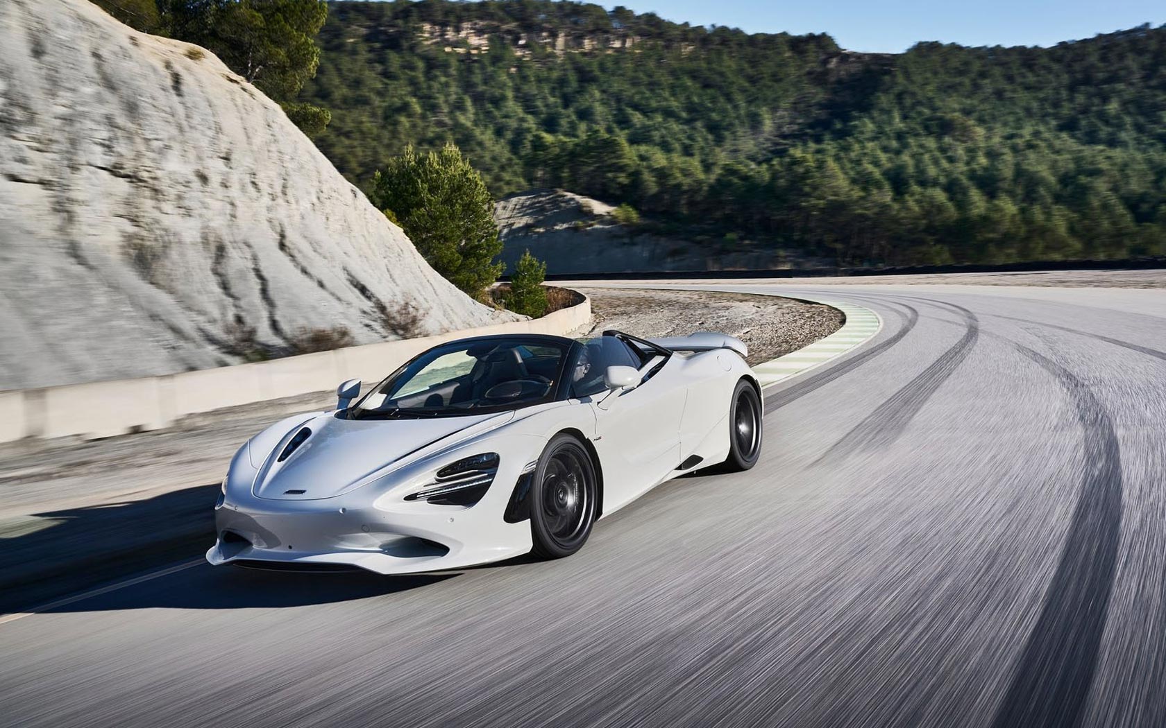  McLaren 750S Spider 