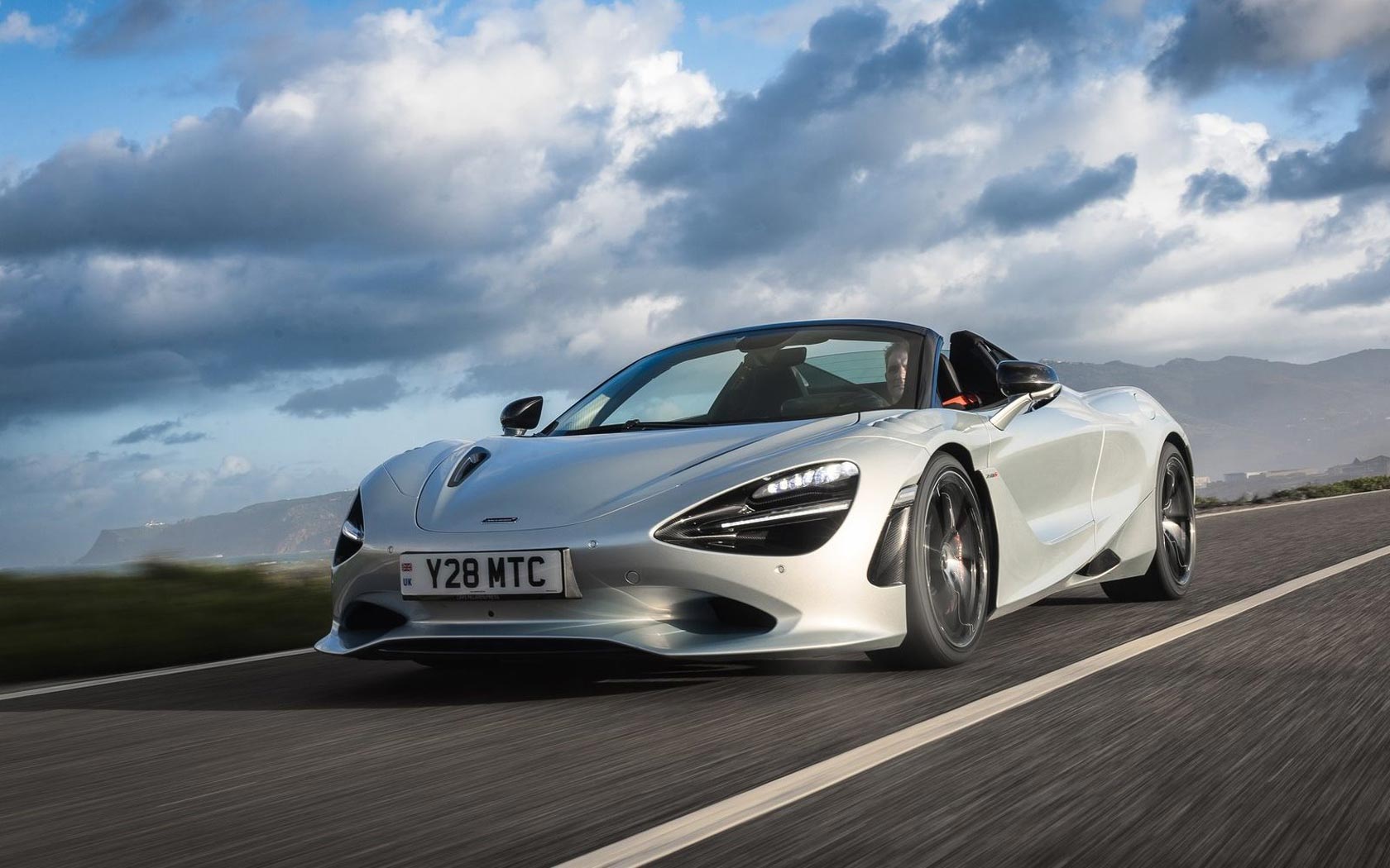  McLaren 750S Spider 