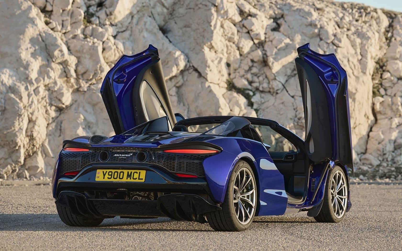  McLaren Artura Spider 