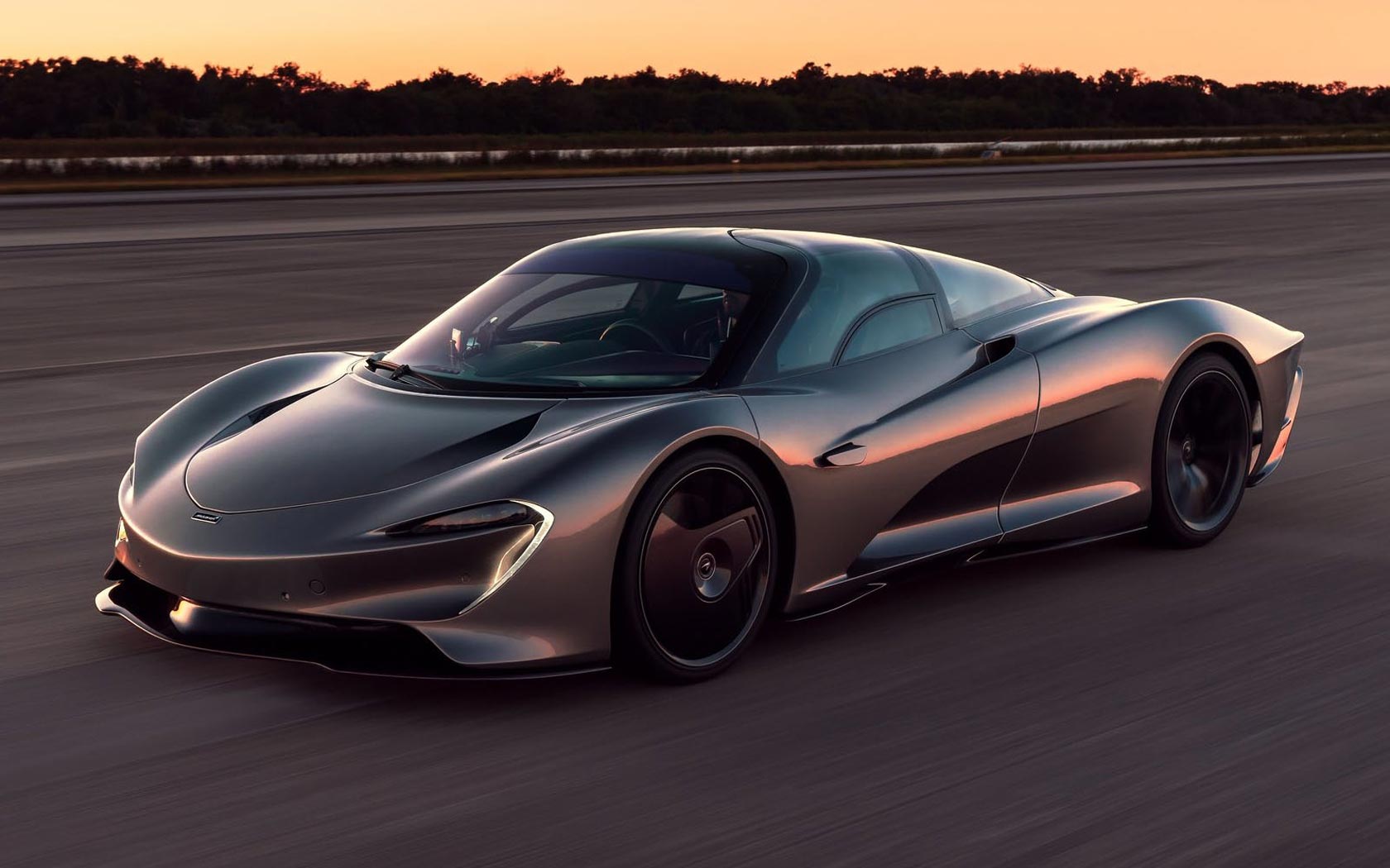  McLaren Speedtail 
