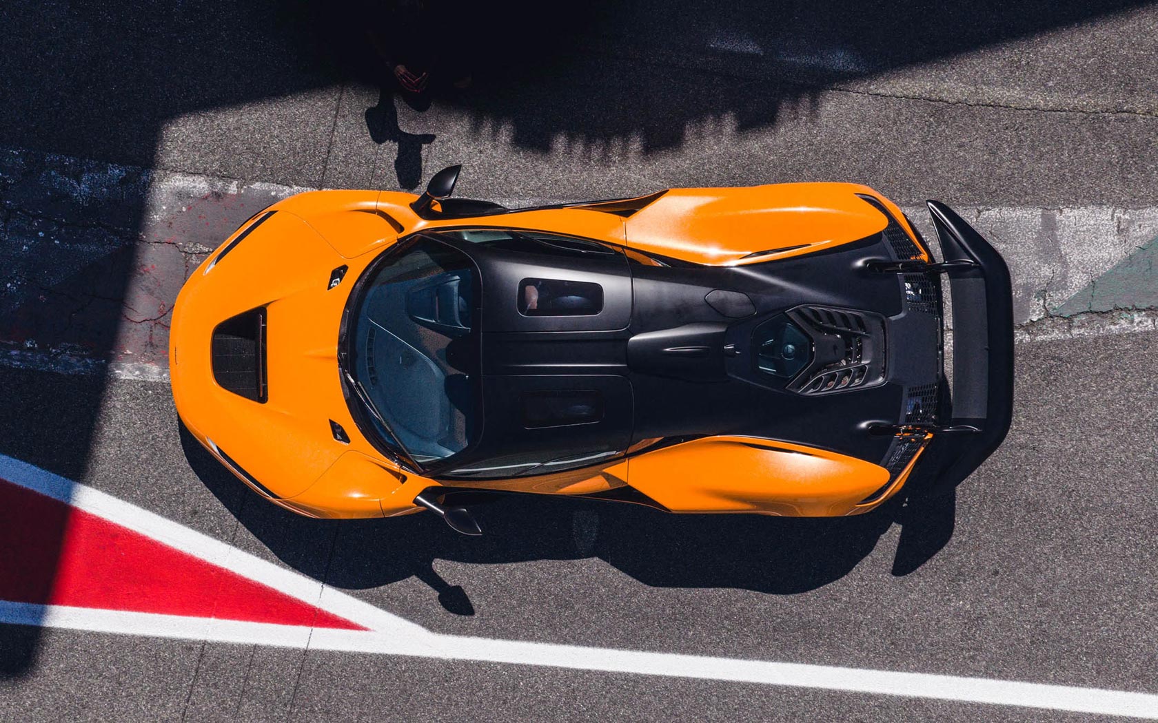 ���� McLaren W1 