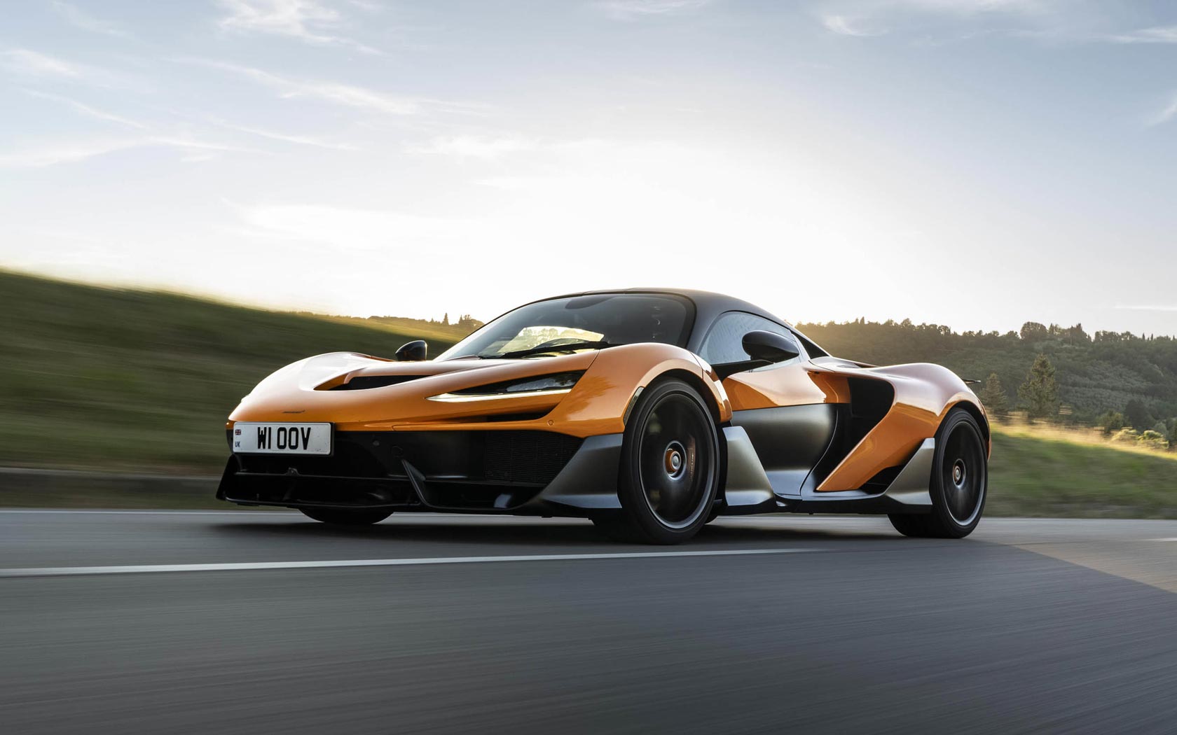 ���� McLaren W1 