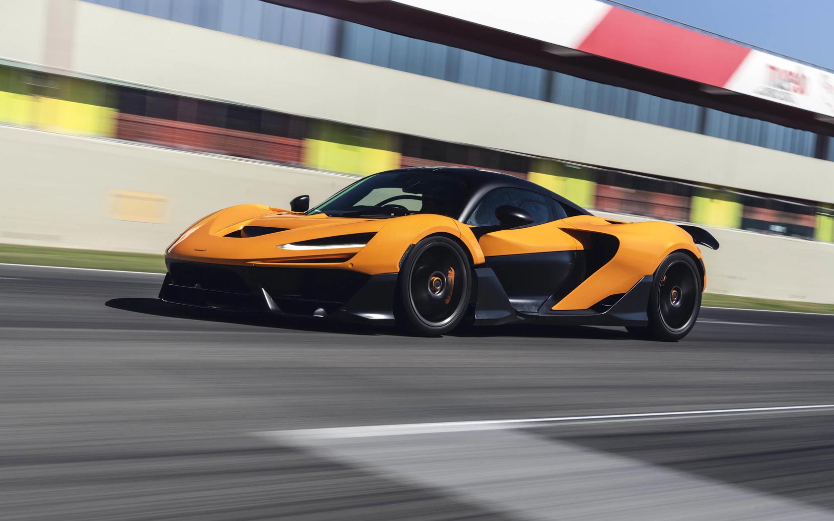 ���� McLaren W1 