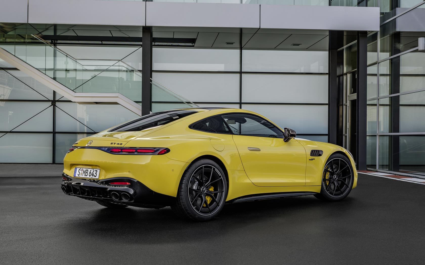  Mercedes AMG GT 43 