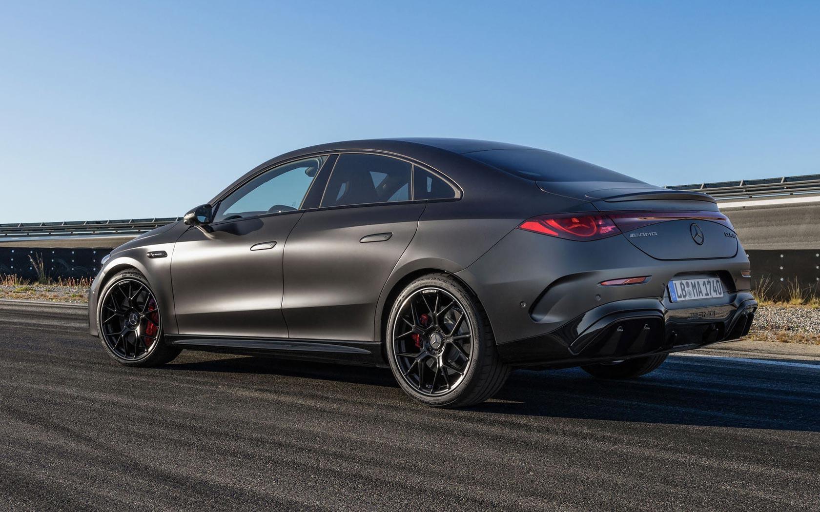 ���� Mercedes CLA 45 AMG 