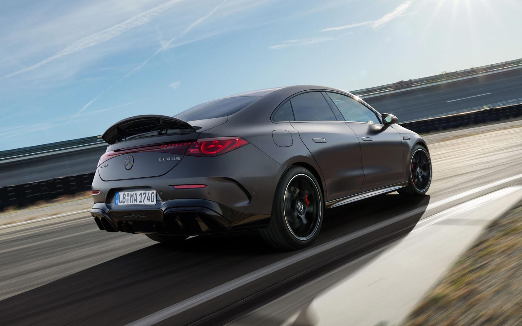 ���� Mercedes CLA 45 AMG 