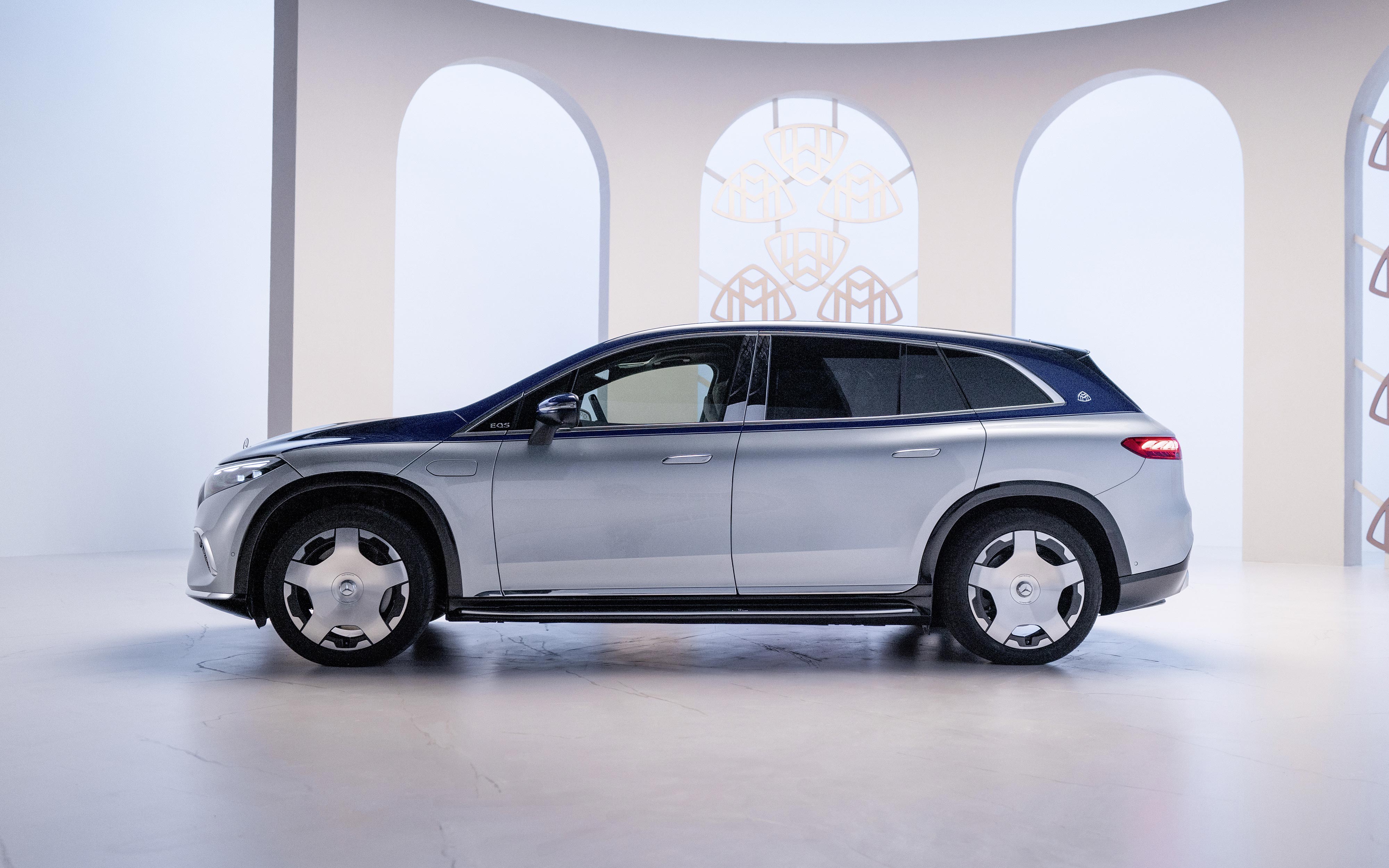  Mercedes EQS SUV Maybach 