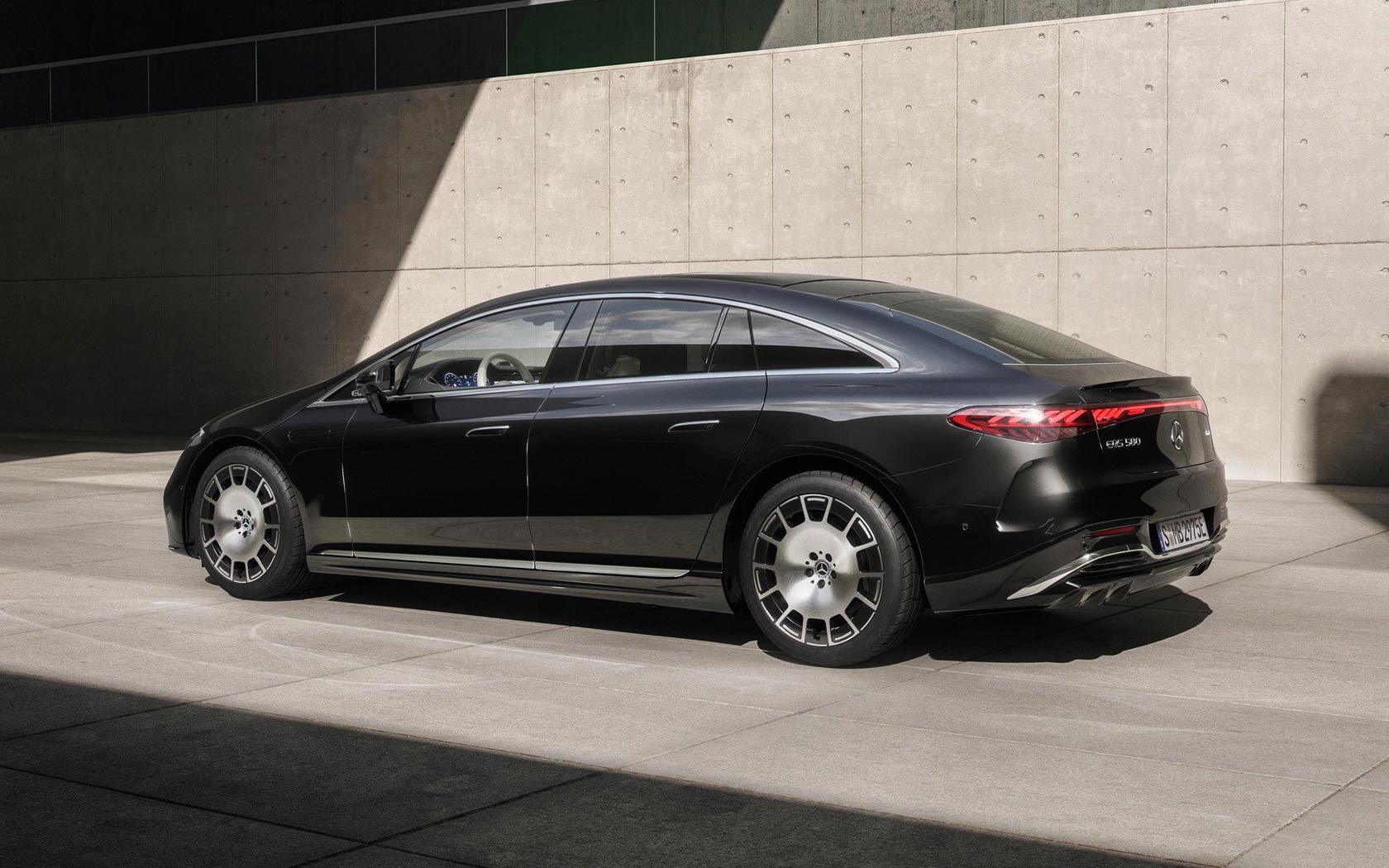 ���� Mercedes EQS 