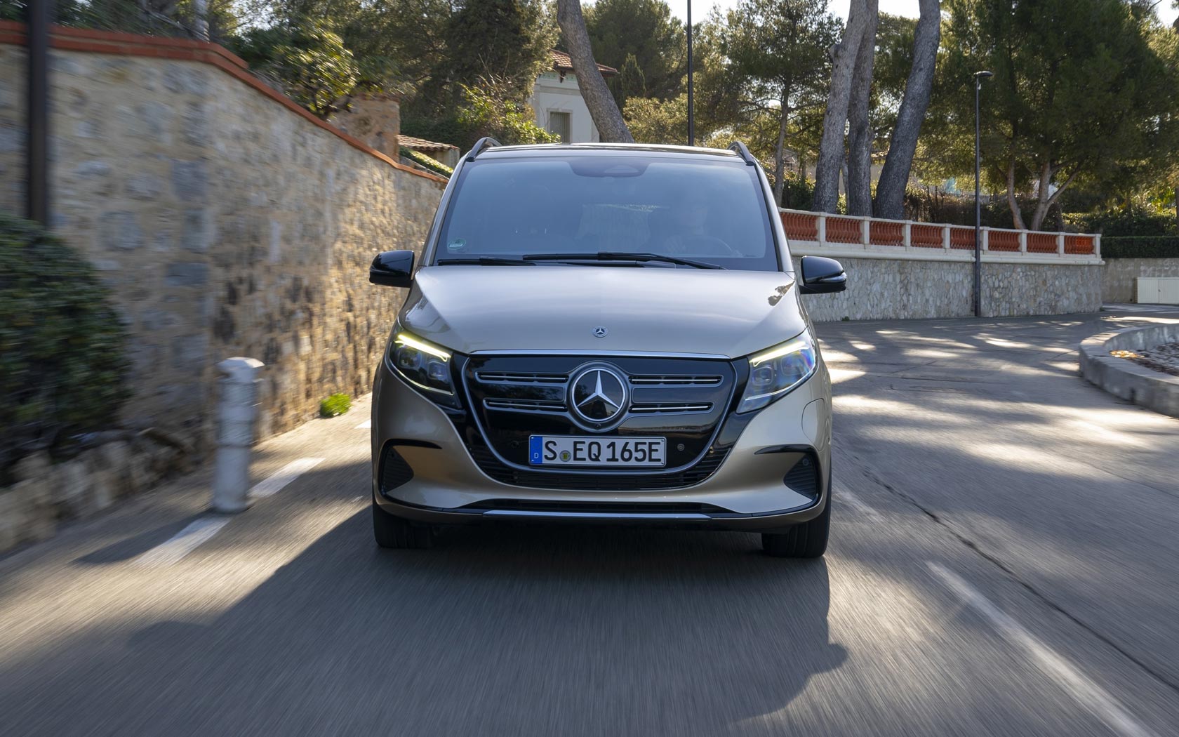 ���� Mercedes EQV 