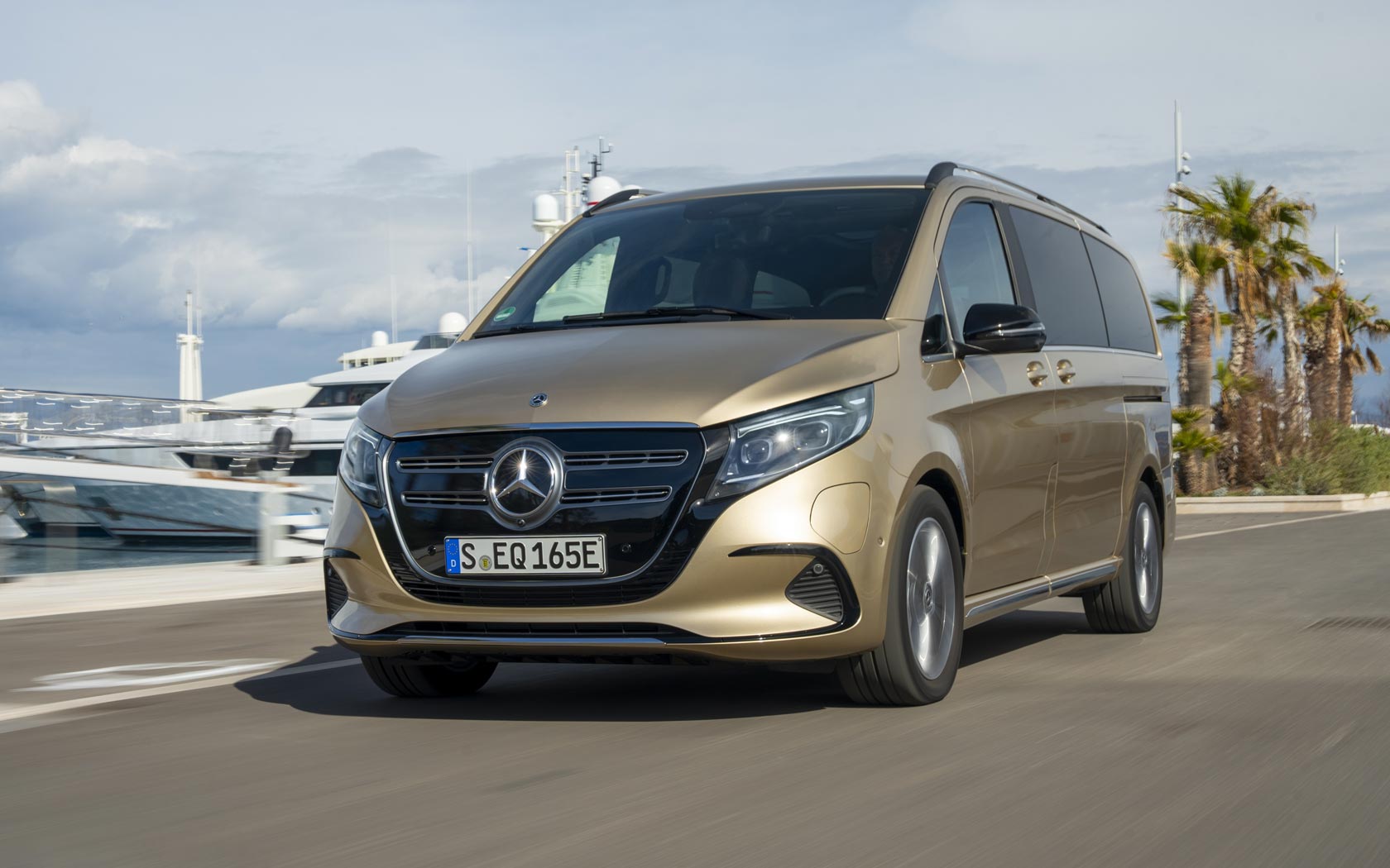 ���� Mercedes EQV 