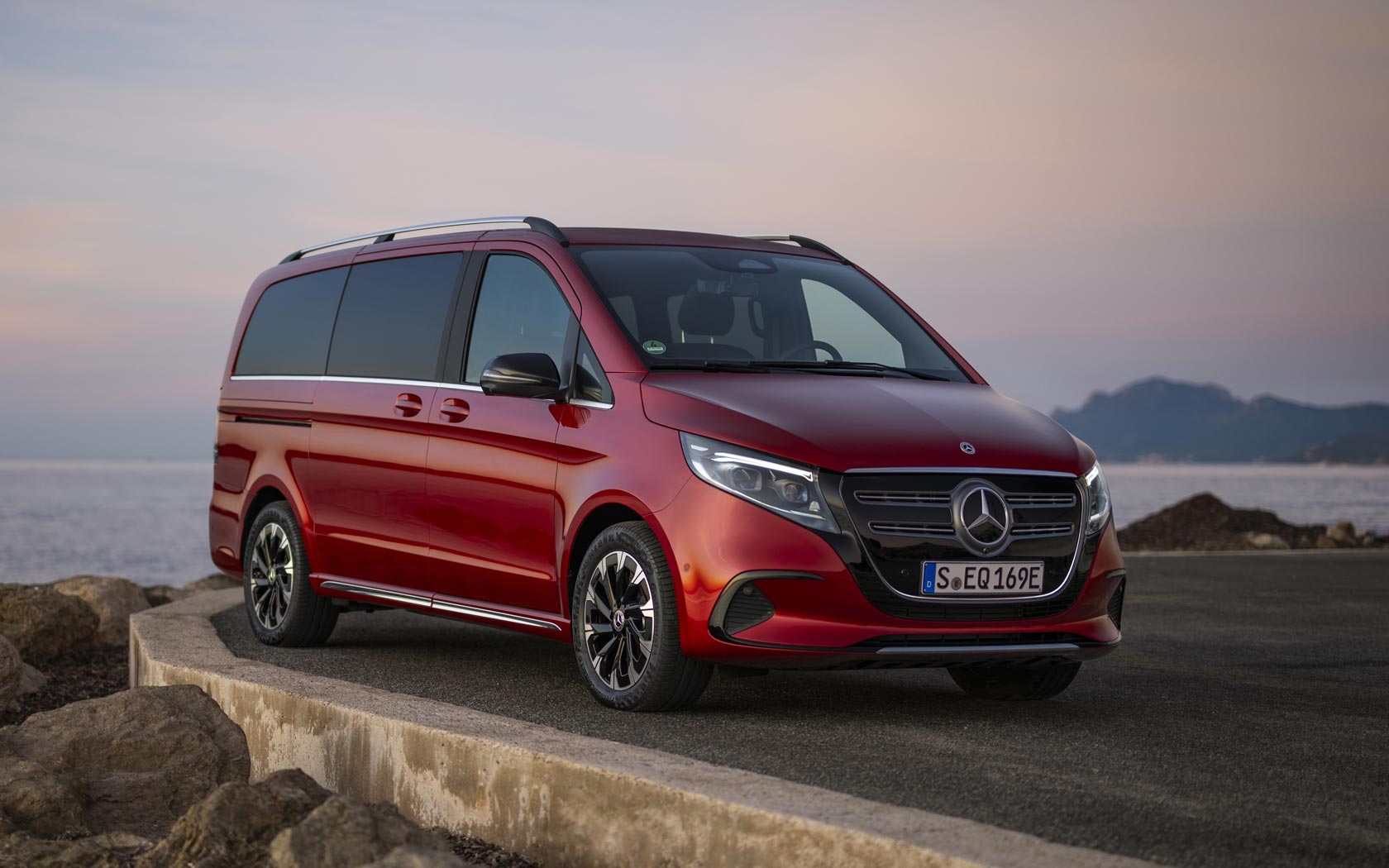 ���� Mercedes EQV 