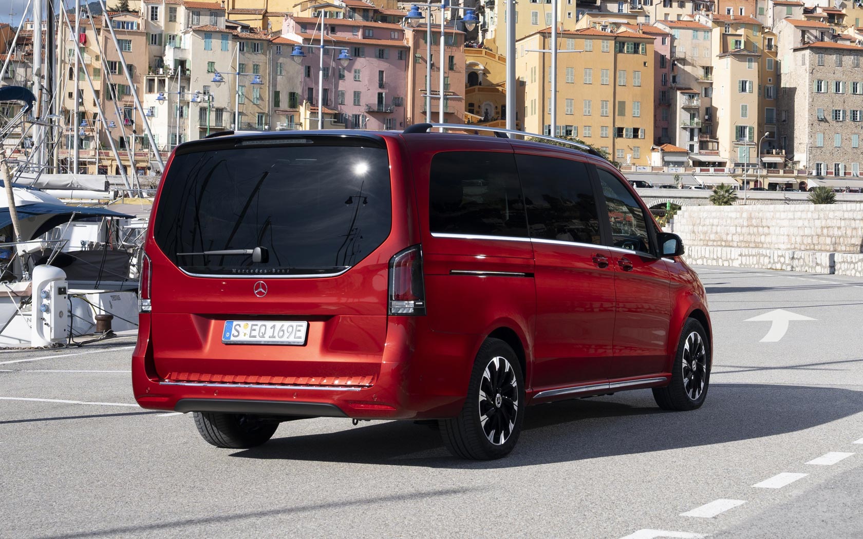 ���� Mercedes EQV 
