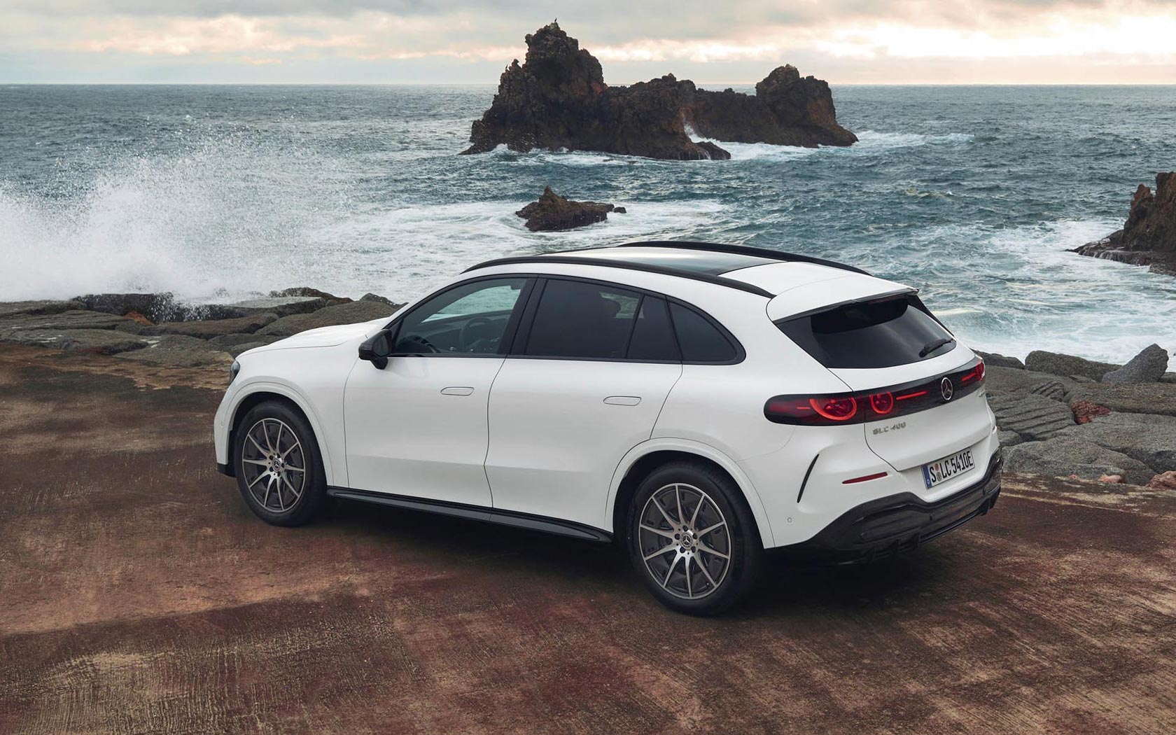 ���� Mercedes GLC EQ 