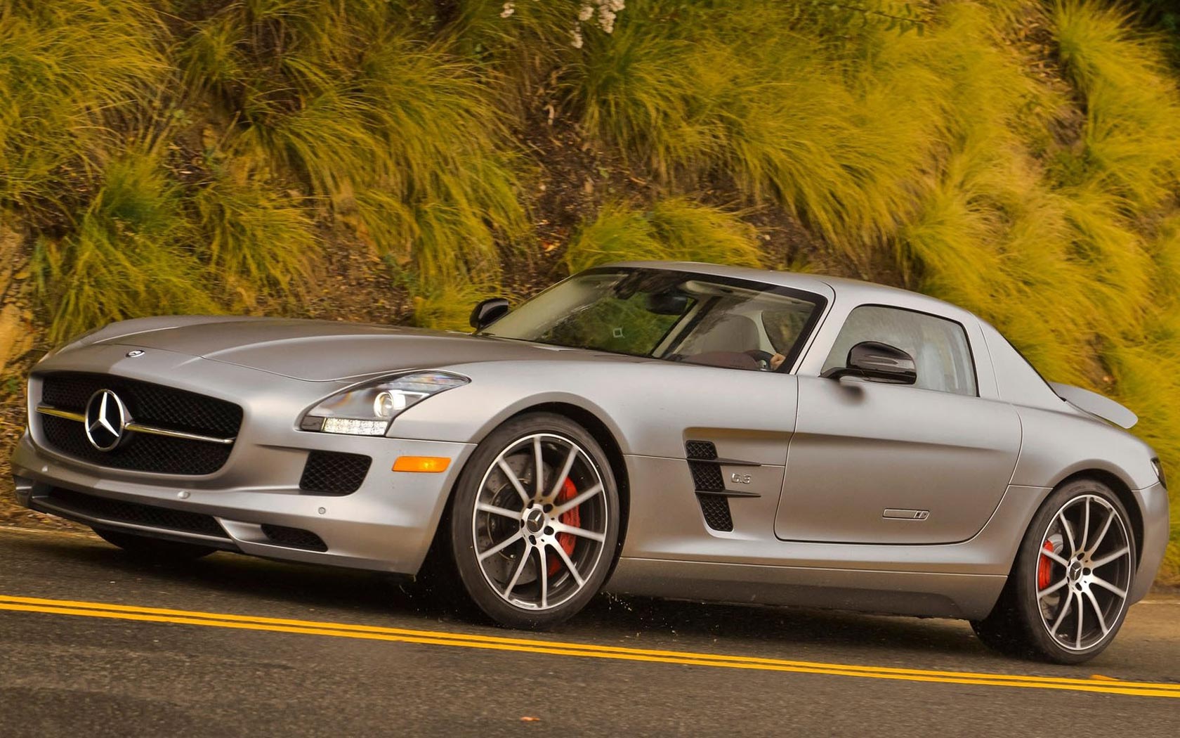 Mercedes SLS AMG