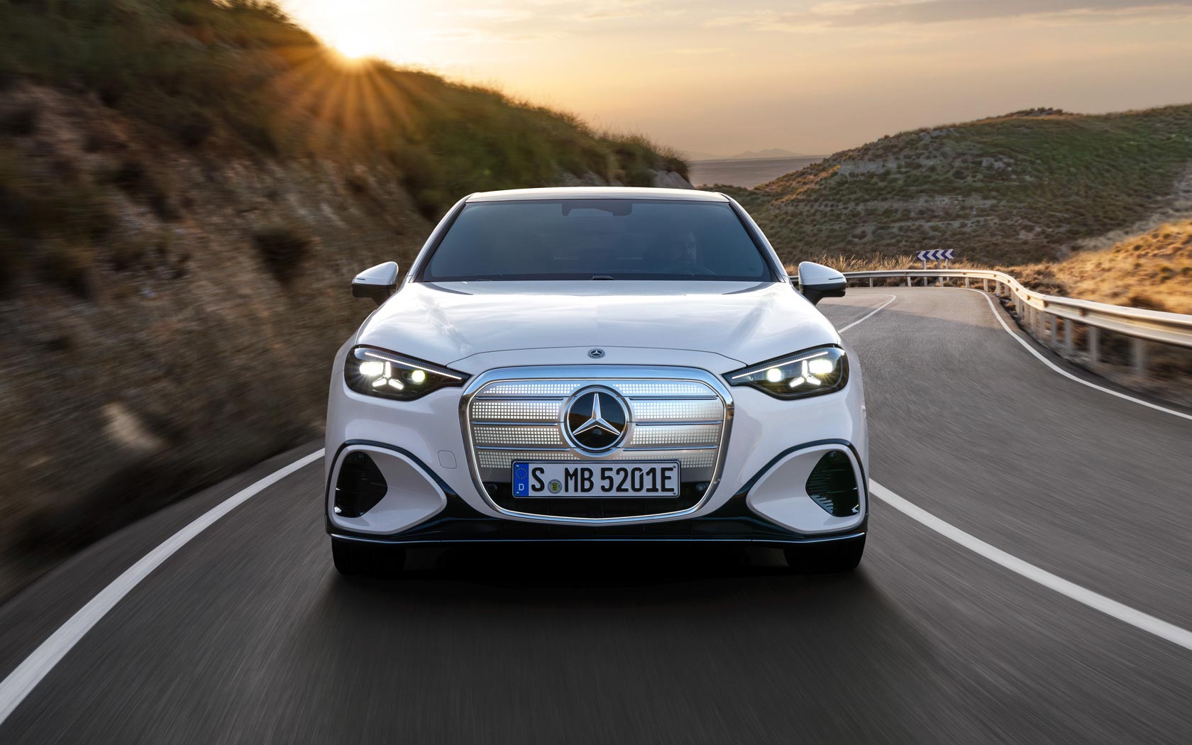 ���� Mercedes C-Class Electric 