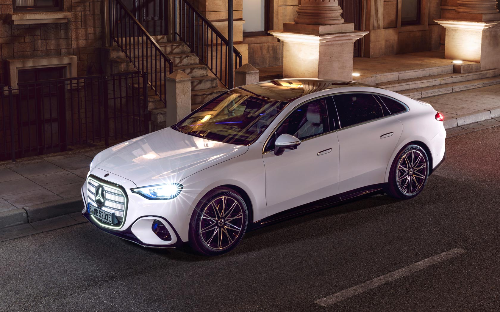 ���� Mercedes C-Class Electric 