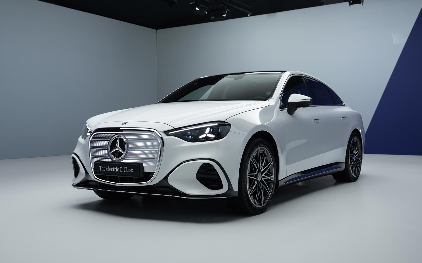 ���� Mercedes C-Class Electric 
