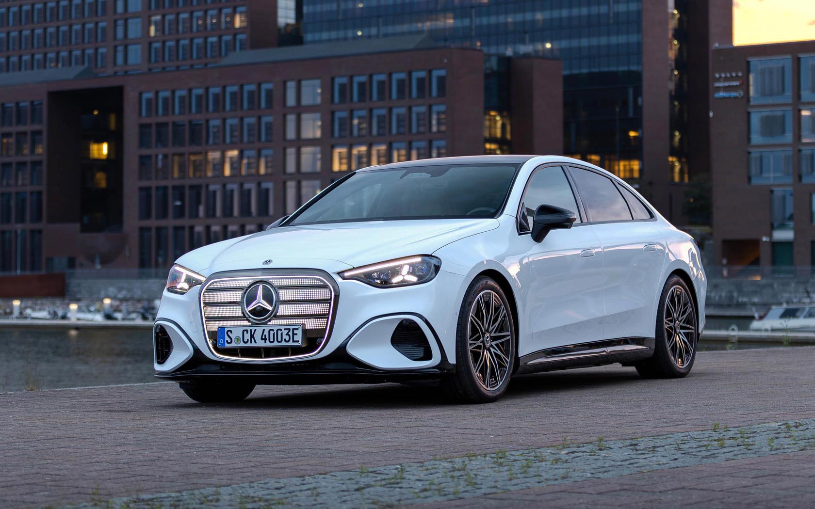 ���� Mercedes C-Class Electric 