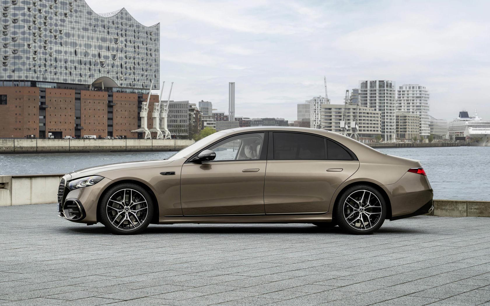 ���� Mercedes S-Class 