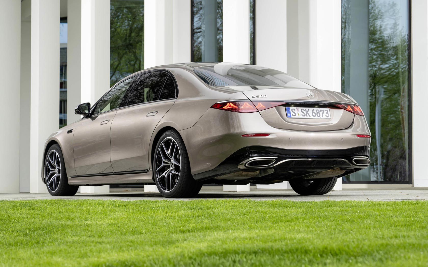 ���� Mercedes S-Class 