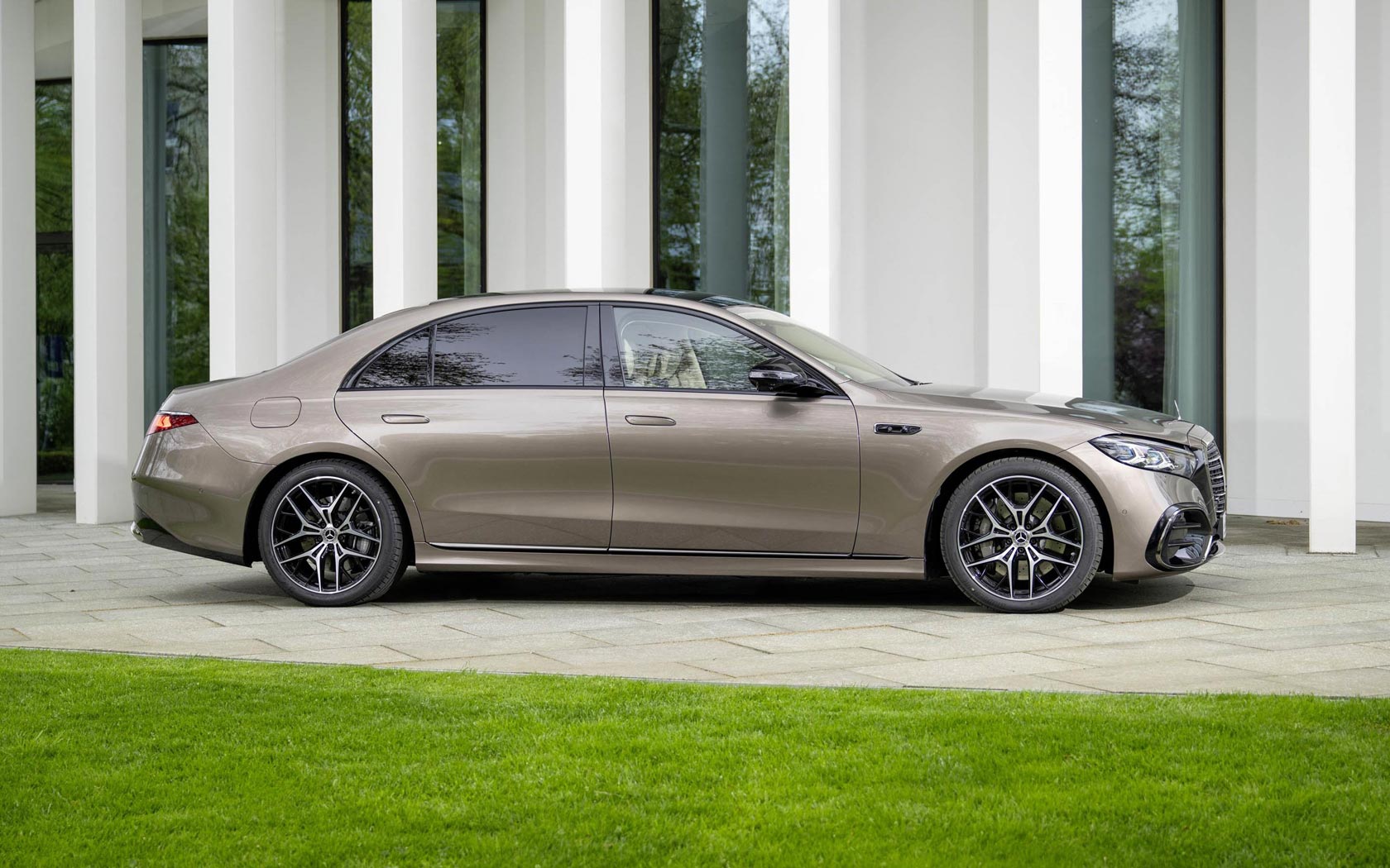 ���� Mercedes S-Class 