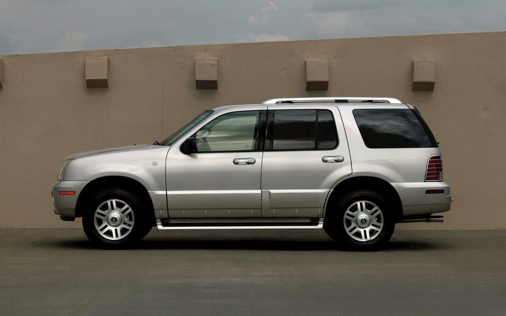  Mercury Mountaineer (2001-2005)