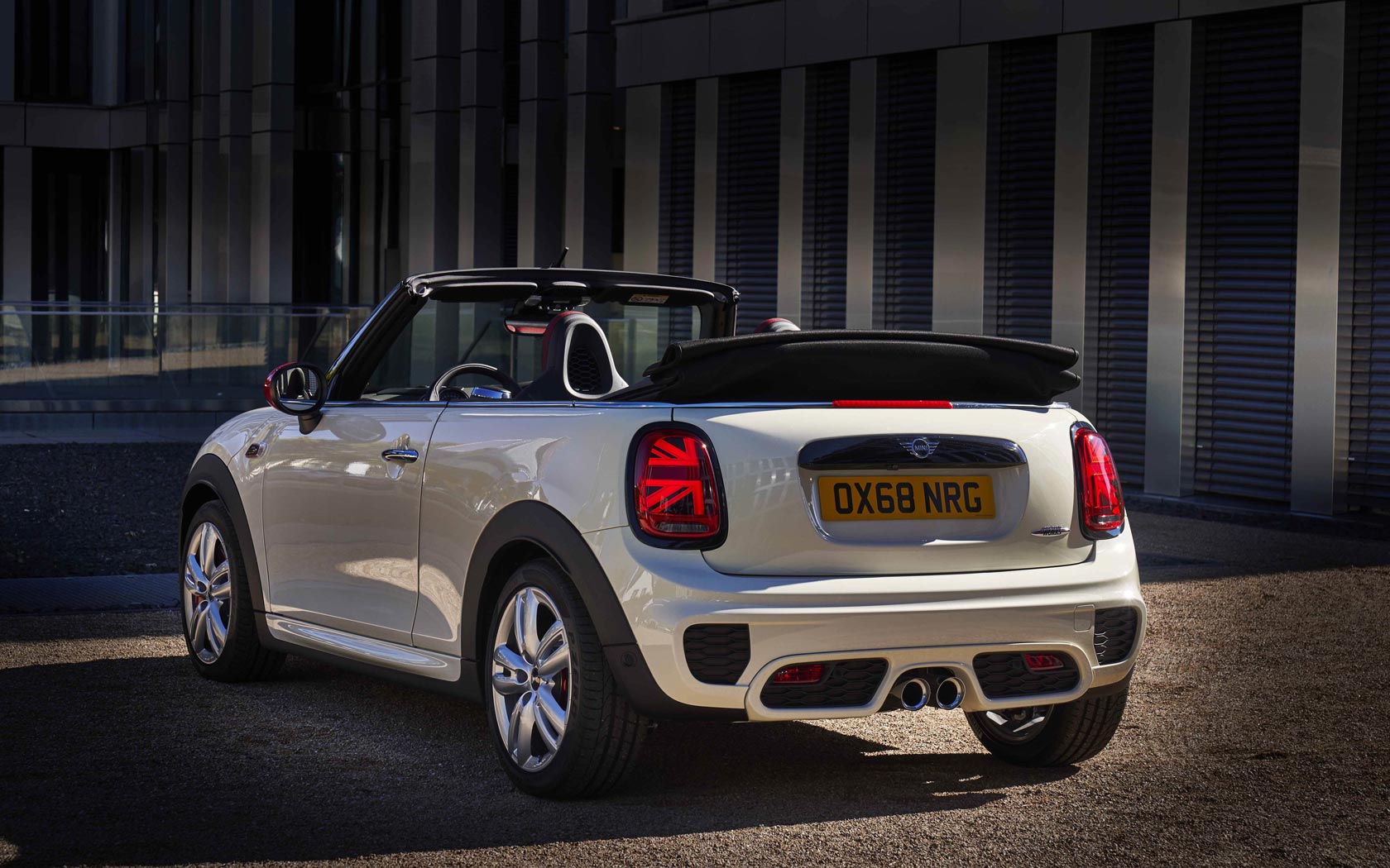  Mini Cabrio John Cooper Works 