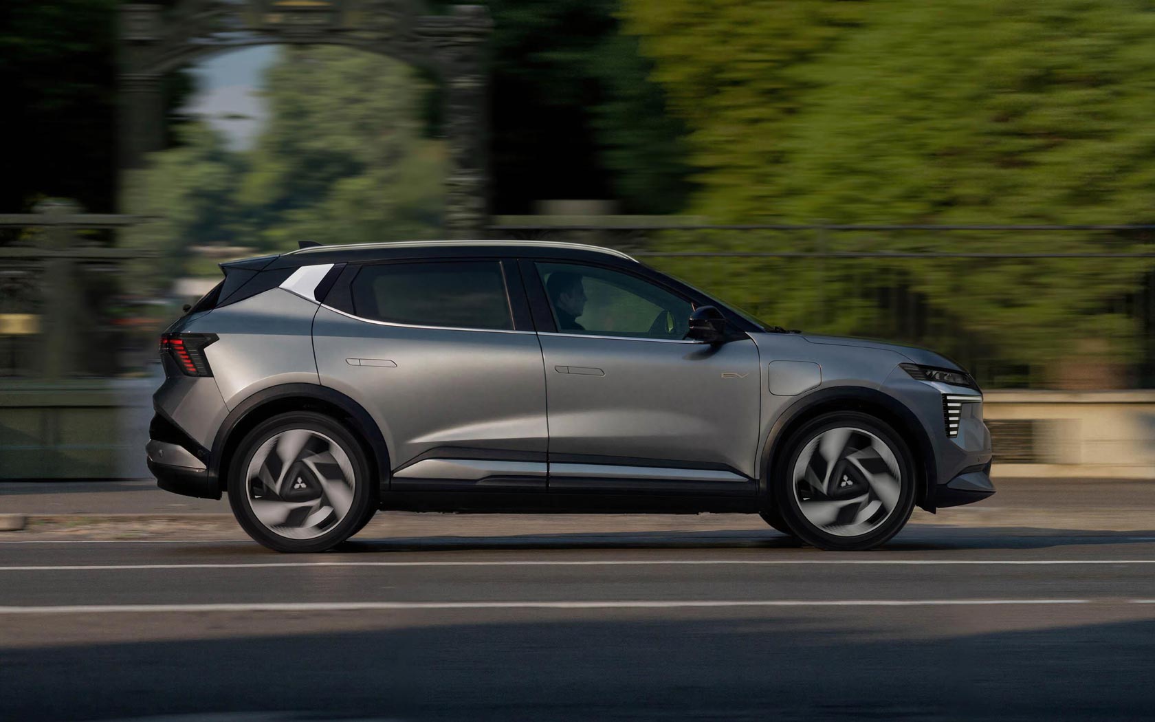  Mitsubishi Eclipse Cross 2025 