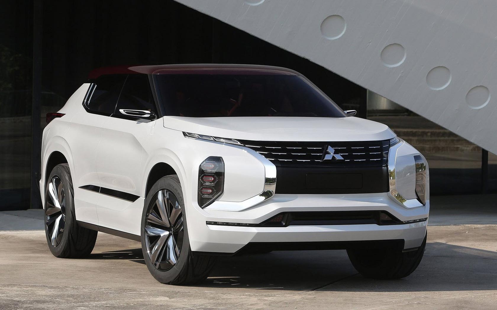  Mitsubishi GT-PHEV Concept 