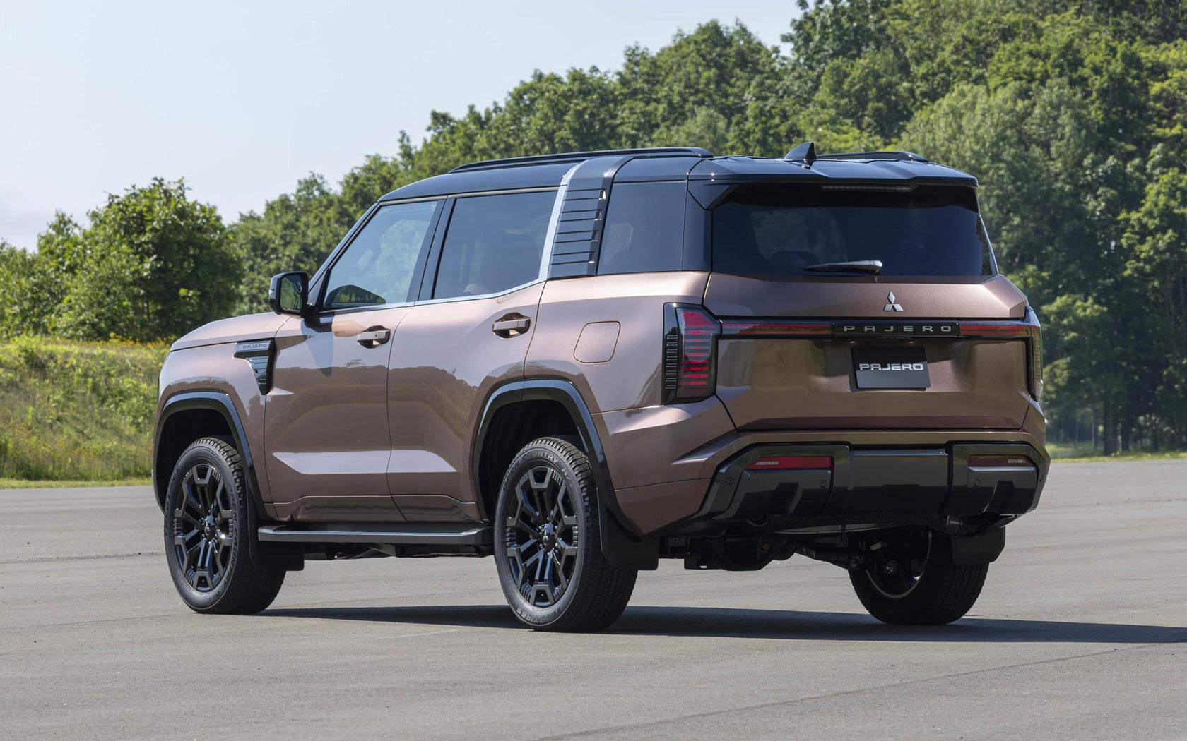 ���� Mitsubishi Pajero 