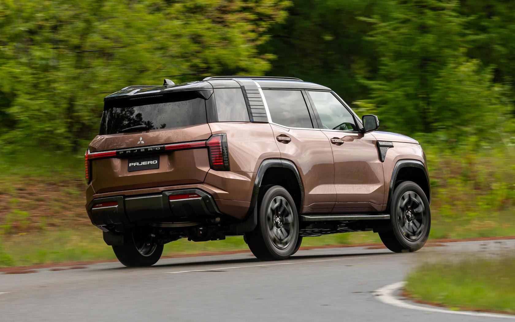 ���� Mitsubishi Pajero 